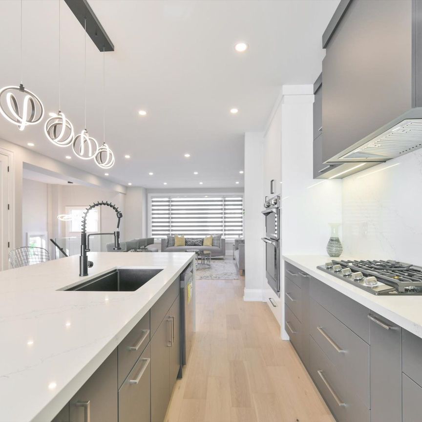 For Lease - 84 Westbourne Avenue, Toronto, Ontario - Photo 1