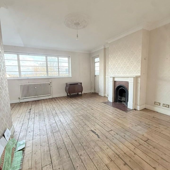 2 Bed Flat, Dorchester Court, SE24 - Photo 1