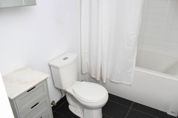 For Lease - 32 Camden Street Unit# 1003, Toronto, Ontario - Photo 1