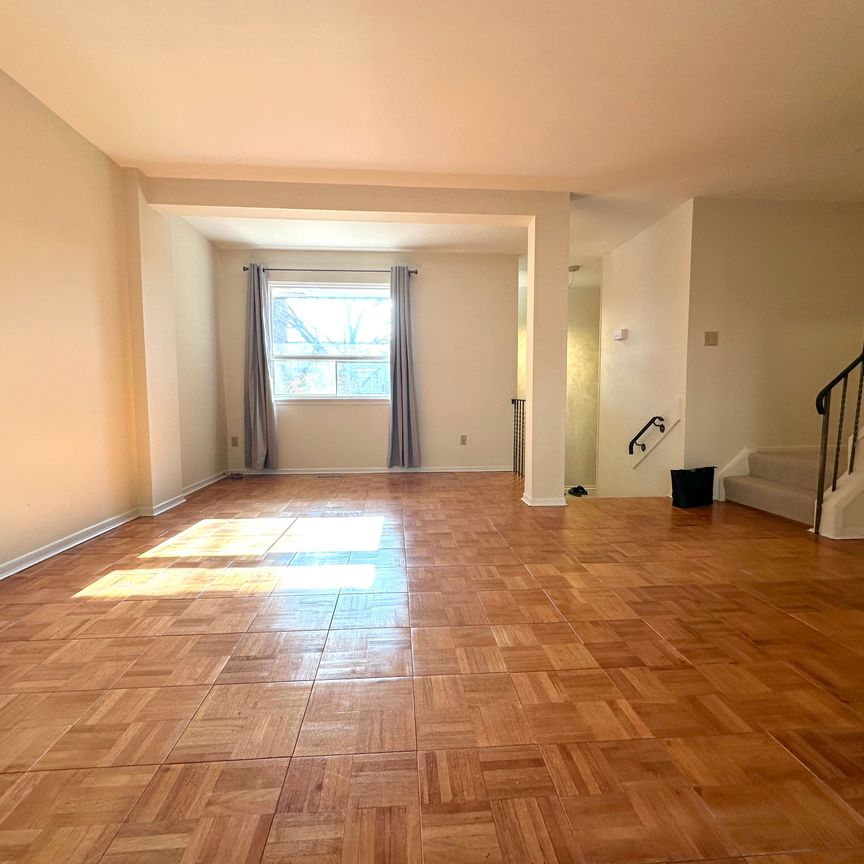 For Lease - 161 Carolbreen Square, Toronto, Ontario - Photo 1