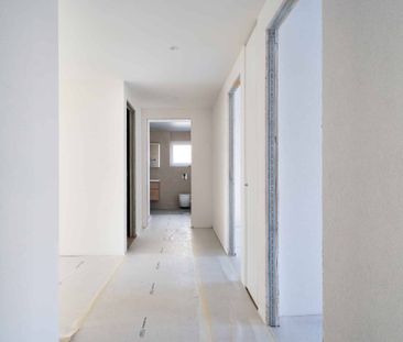 SURE TO BE A HIT MAGNIFICENT 4.5-PIECE NEW WITH BALCONY - Photo 2