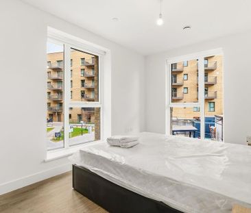 4 bedroom flat to rent - Photo 4