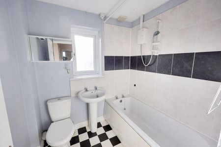 2 bedroom terraced house to rent - Photo 5