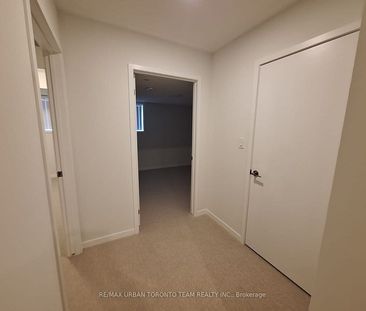 For Lease - 130 Honeycrisp Crescent Unit# 324, Vaughan, Ontario - Photo 6