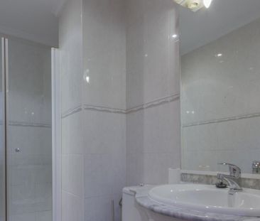 Flat for rent - Photo 2