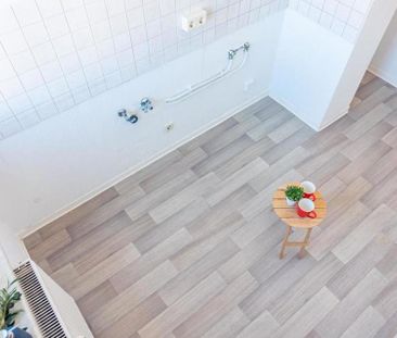 Helle 4-Raum-Wohnung mit Tageslichtbad - Foto 1