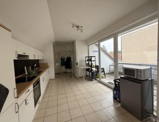 Helle 4-Zimmer-Wohnung mit Loggia im Herzen der Fußgängerzone! - Photo 1