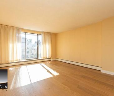 (ORCA-REF#301-1745E)*Bright & Spacious 2-Bed Corner Unit in Ambleside* - Photo 3