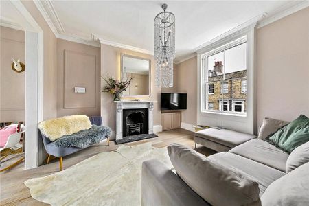 4 bedroom end of terrace house to rent - Photo 2