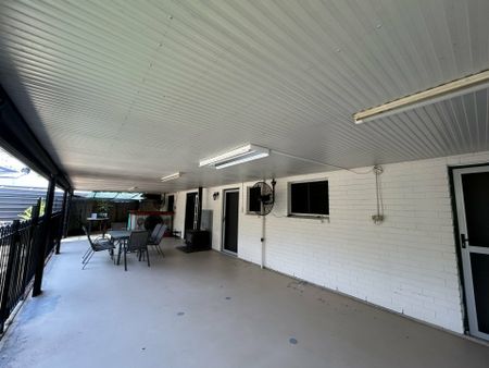 3 BEDROOM, 2 BATHROOM SECURE HOME IN SADADEEN - Photo 2