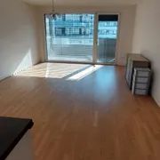 Großzügige 3-Zimmer-Wohnung mit Loggia, Tiefgarage - provisionsfrei - Photo 2
