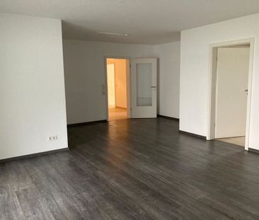 Große 3-Zimmer-Wohnung mit Terrasse im schönem Wohngebiet - Photo 3