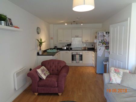 Price £895 pcm - Available 28/02/2026 - Part Furnished - Photo 2