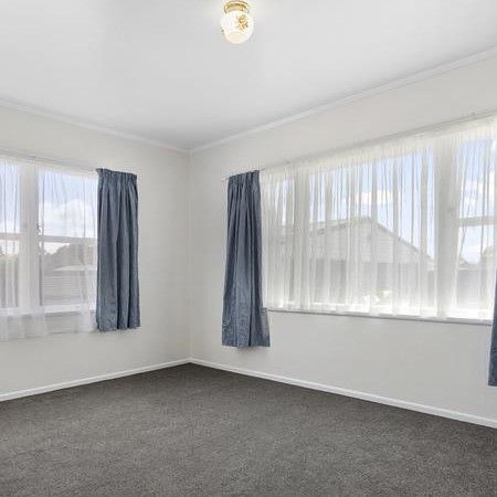 Lovely three bedroom home - Photo 1