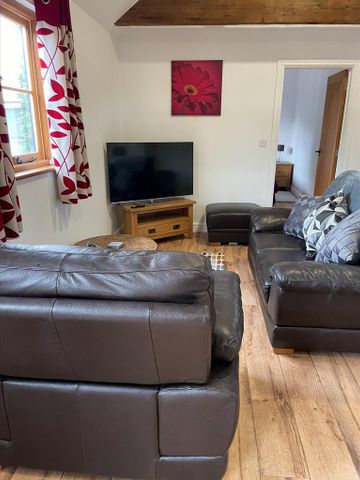 1 bedroom barn conversion to rent - Photo 3