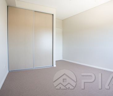 Nearly New Two Bed Room with Swimming pool& Gym!! - Photo 1