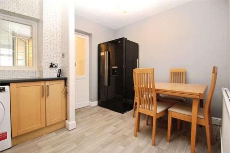 Portnoi Close, Romford, RM1 - Photo 2