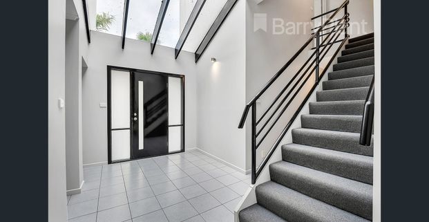 Quality And Style In A Premier Greenvale Location! - Photo 1