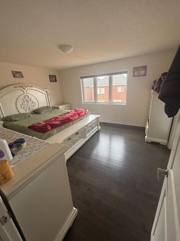 For Lease - 2300 Grainger Loop, Innisfil, Ontario - Photo 3