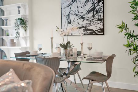 Woodsome Lodge, Weybridge, KT13 ground floor flat to rent - Photo 3