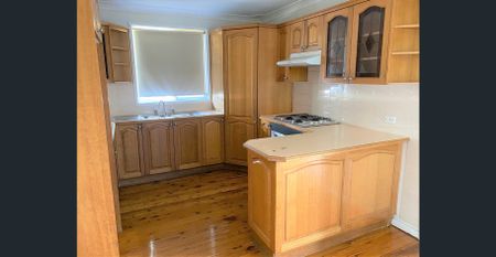 3 Bedroom House - Photo 3