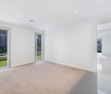 12 Swinney Street, Casey ACT 2913 - House For Rent | Domain - Photo 5