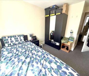 Harrow Road, East Ham, E6 - Photo 1