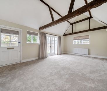 2 bedroom semi-detached house to rent - Photo 3