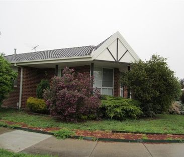 FAMILY HOME IN GREAT LOCATION - Photo 6