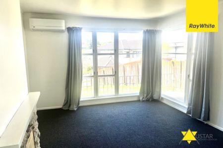 Renovated 3-Bedroom Lynfield Bungalow - Pet Friendly & Prime Location - Photo 5