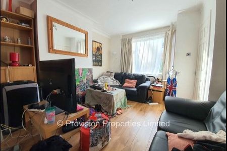 2 Bedroom Properties in Burley - Photo 2