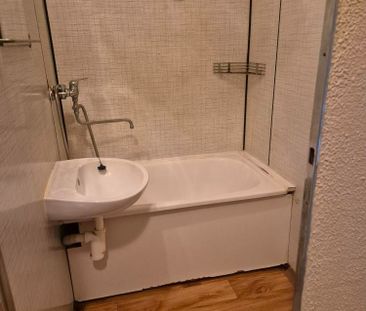 Pronájem bytu 1+kk • 34 m² bez realitkyKvětinová, Orlová - Horní Lu... - Fotografie 3
