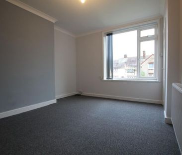 2 bedroom semi-detached house to rent - Photo 4