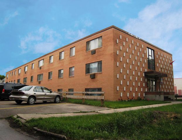 Prince Randolph Apartments | 520 Burnell Street, Winnipeg - Photo 1
