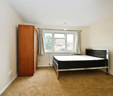 Ivy Lane, Hounslow - Photo 4