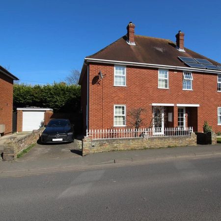 St. Georges Road, CT13 9JR, Sandwich - Photo 4