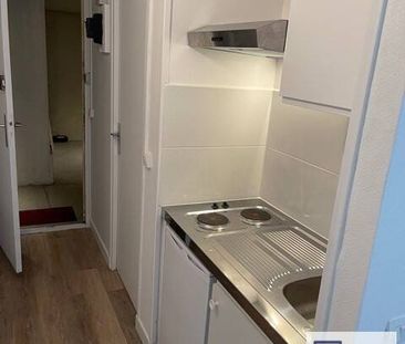 Location appartement chambre 1 pièce 17 m² à Versailles (78000) Not... - Photo 2