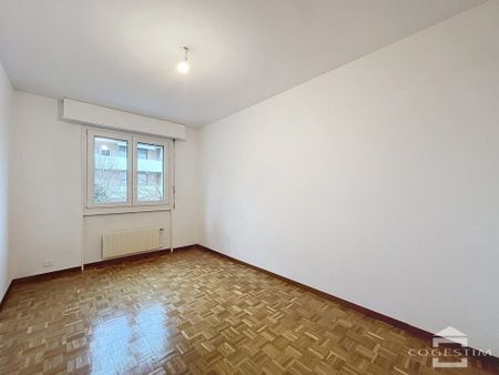 Agréable appartement de 3 pièces au 1er étage proche du centre ville - Foto 4