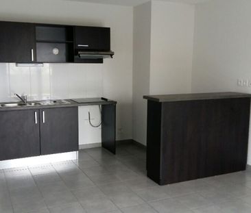 Location Appartement 3 pièces 54m² LAUNAGUET 31140 - Photo 2