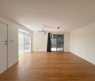2/14 Jessica Court, Labrador - Photo 2