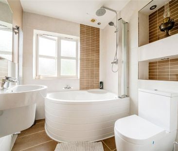 4 bedroom terraced house to rent - Photo 3