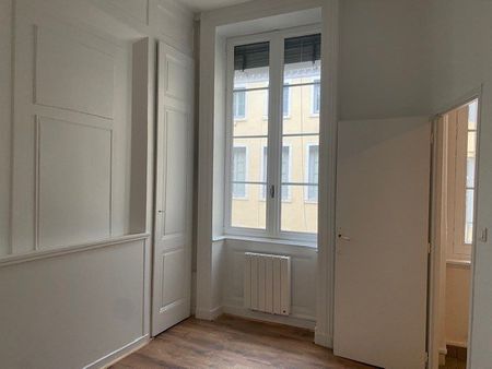 Appartement T3 A Louer - Lyon 2eme Arrondissement - 74.31 M2 - Photo 2