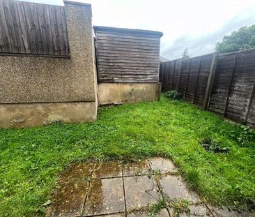 1 bedroom ground floor flat to rent - Photo 2