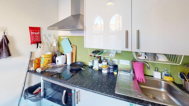 Studio to rent - Photo 1