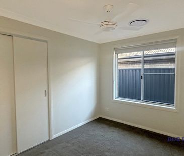 BRAND NEW HOME in SOUTHLAKES ESTATE - Photo 3