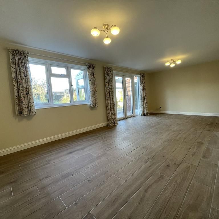 3 bedroom link detached house to rent - Photo 1