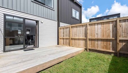 Luxury 2 Bedroom House in Glendene - Photo 3