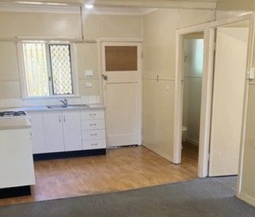 3/52 Eyre Street, North Ward - Photo 3