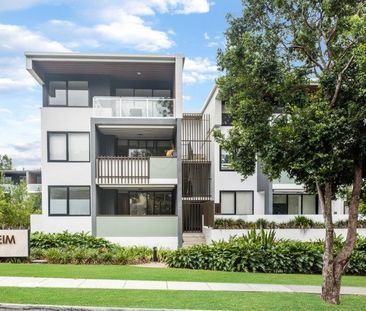 Furnished 1 bed, 1 car park, study and balcony - Photo 4