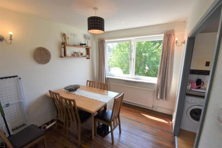 2 bedroom maisonette to rent - Photo 2